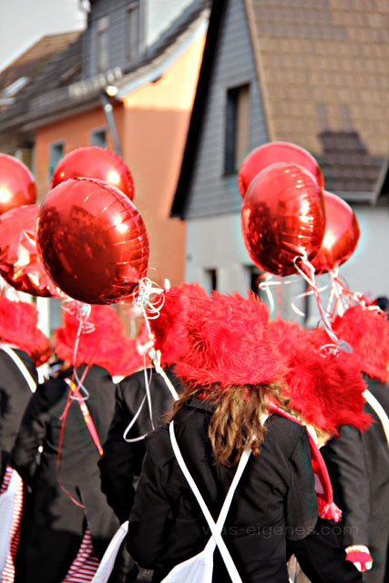 Karneval in Hürth | Karnevalszug 2012 | waseigenes.com