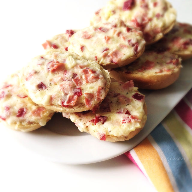 Rezept: Käse Sahne Schinken Partybrötchen