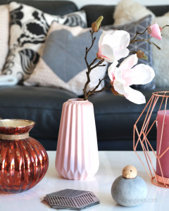 Unser Wohnzimmer mit neuen Farbtupfern.