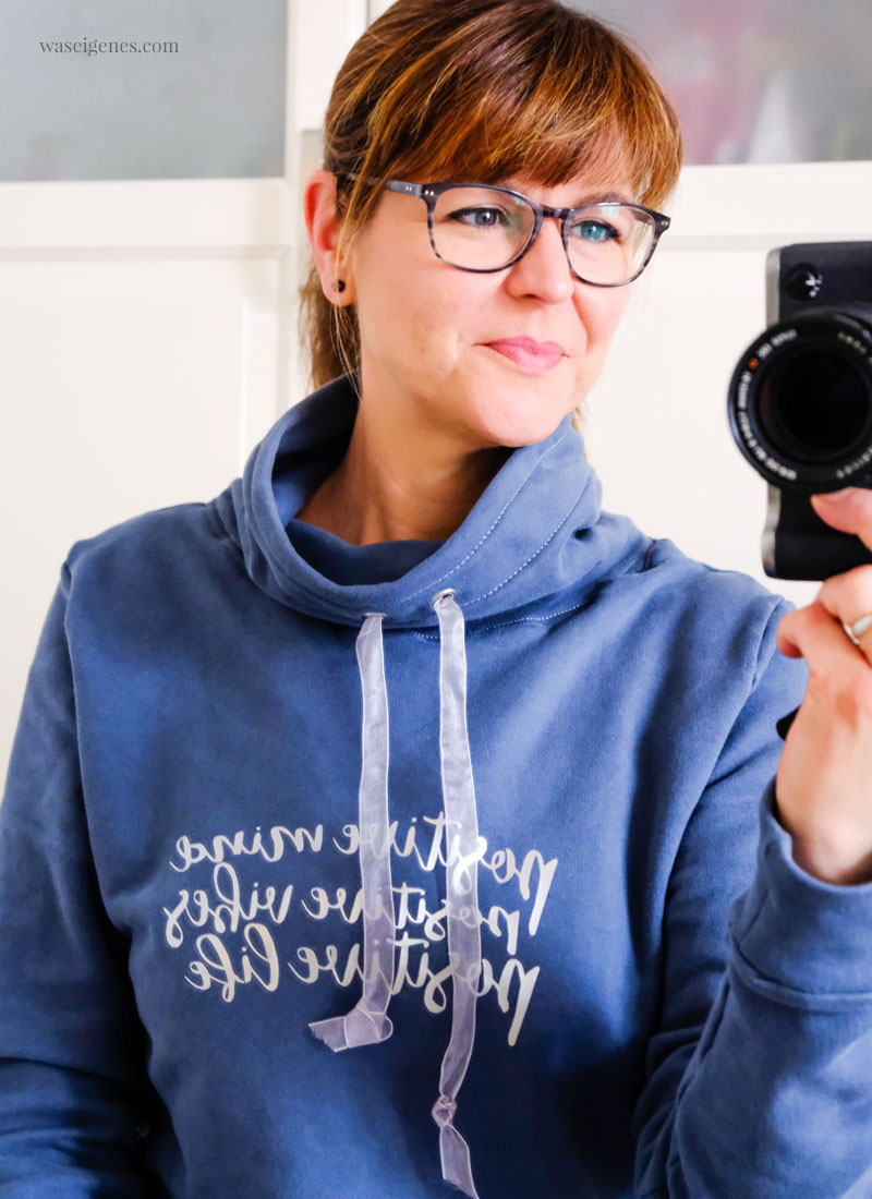 DIY Sweatshirt mit Stehkragen | positive mind positive vibes positive life | Schnittmuster Nelly von Pattydoo | waseigenes.com