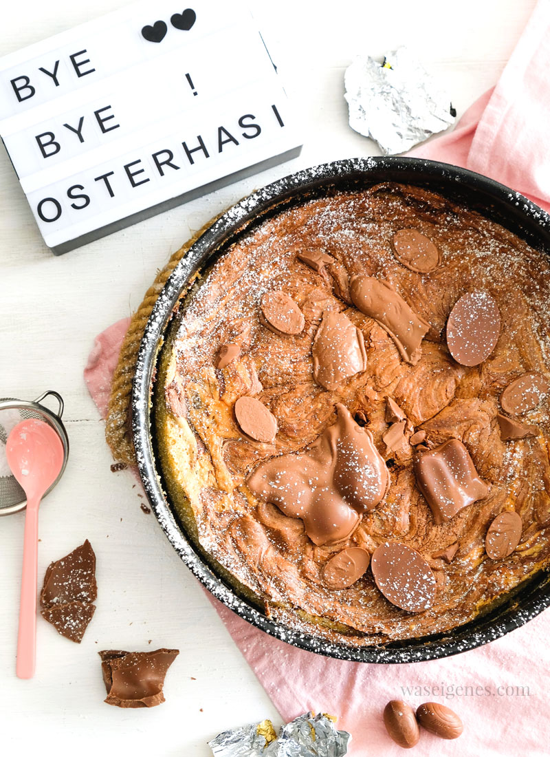 Bye bye Osterhasi! Rezept für einen super schokoladigen Schokokuchen mit übrig gebliebenen Schokoladen Osterhasen | waseigenes.com