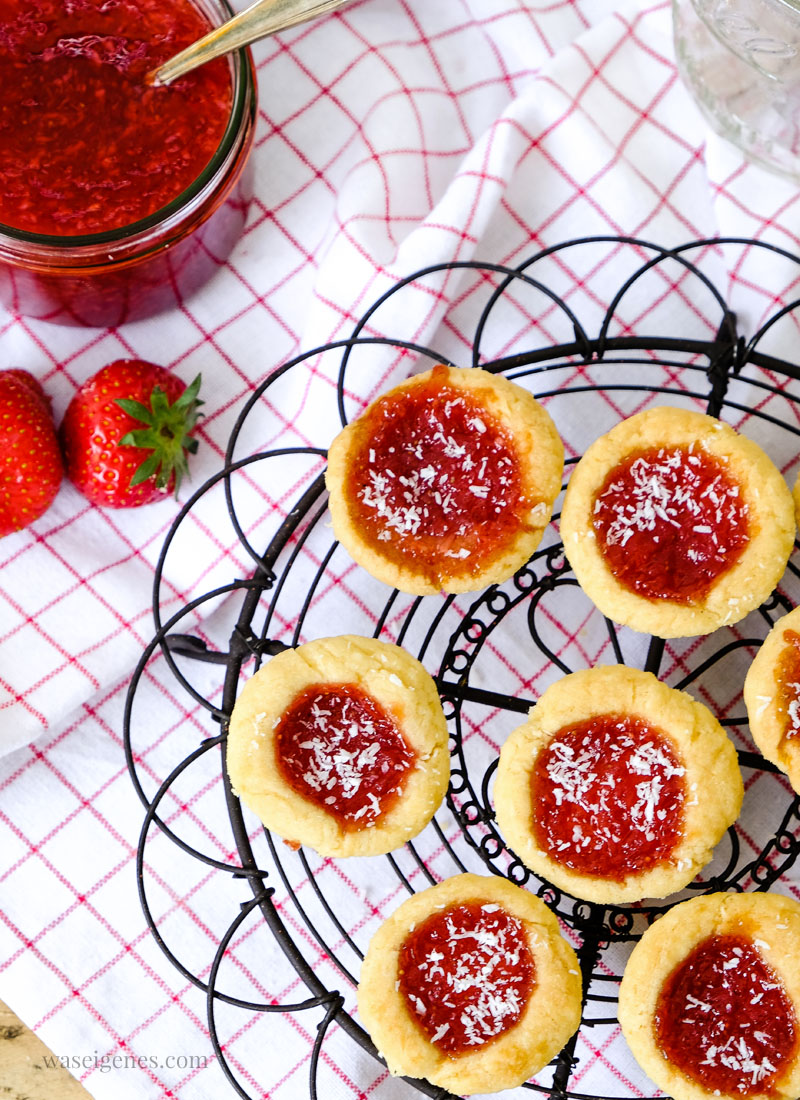 Rezept: Marmeladentörtchen mit selbst gemachter Erdbeer-Kokos-Marmelade | waseigenes.com