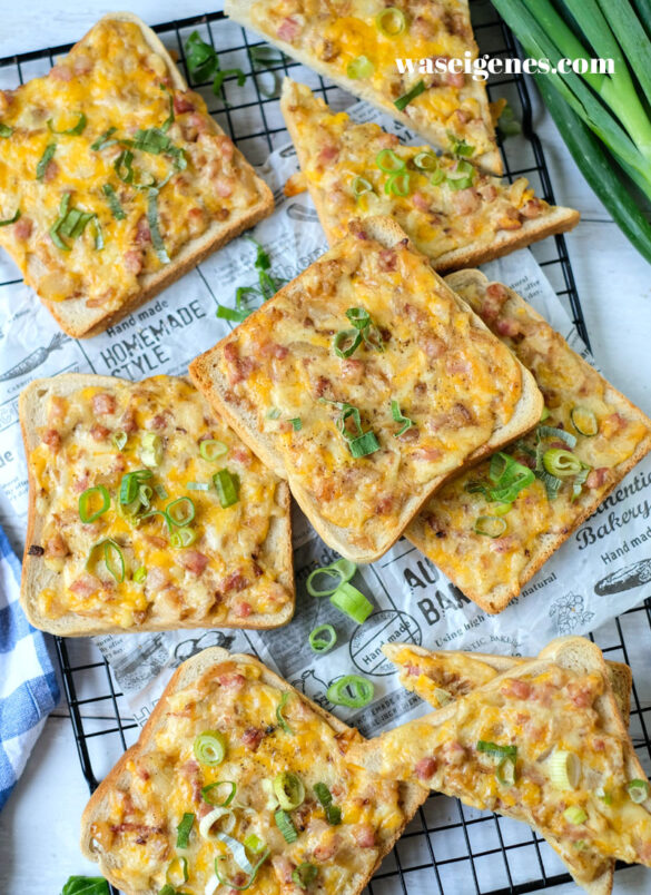Flammkuchen Toast – das schnelle Partyfood in 25 Minuten