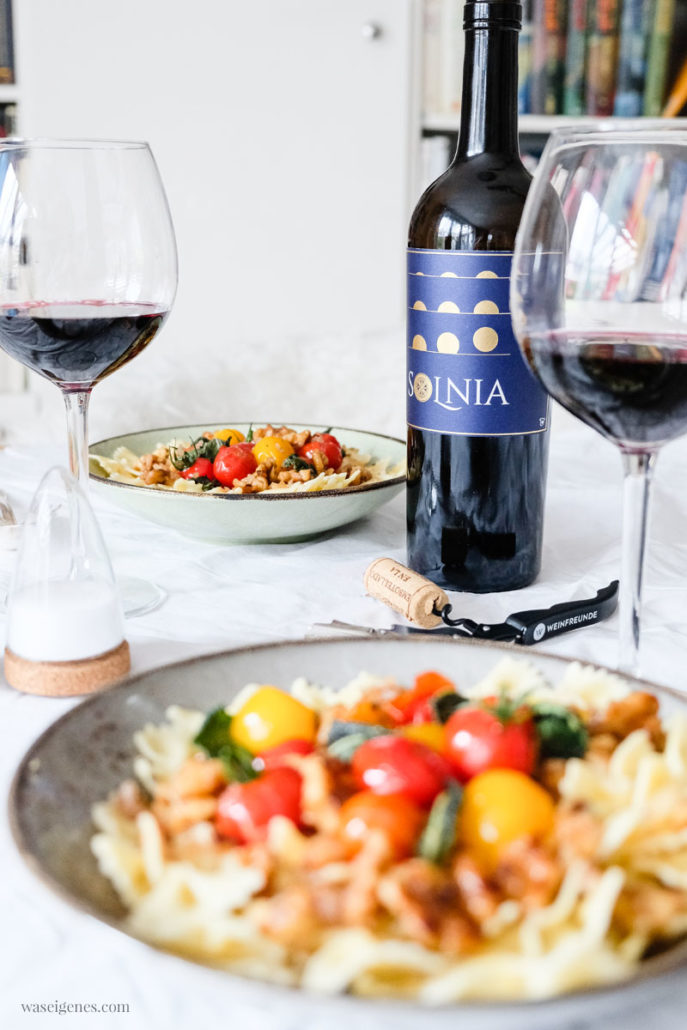 Pasta mit Salbei-Walnussbutter und süßen Kirschtomaten | was eigenes