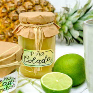 Rezept: Piña Colada Marmelade. Selbst gekochte Kokos Ananas Marmelade mit einem Schuss Rum und Minze | waseigenes.com