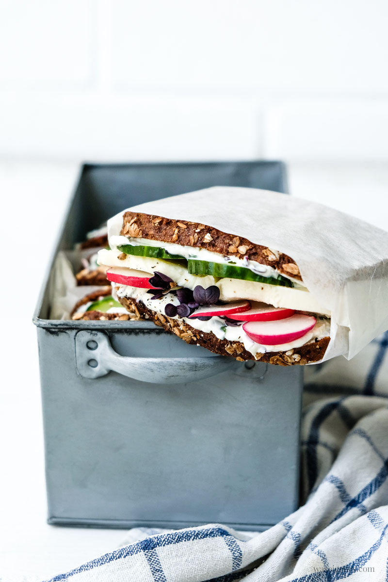 Rezept für ein Mozzarella-Gurken-Sandwich | Picknick | waseigenes.com
