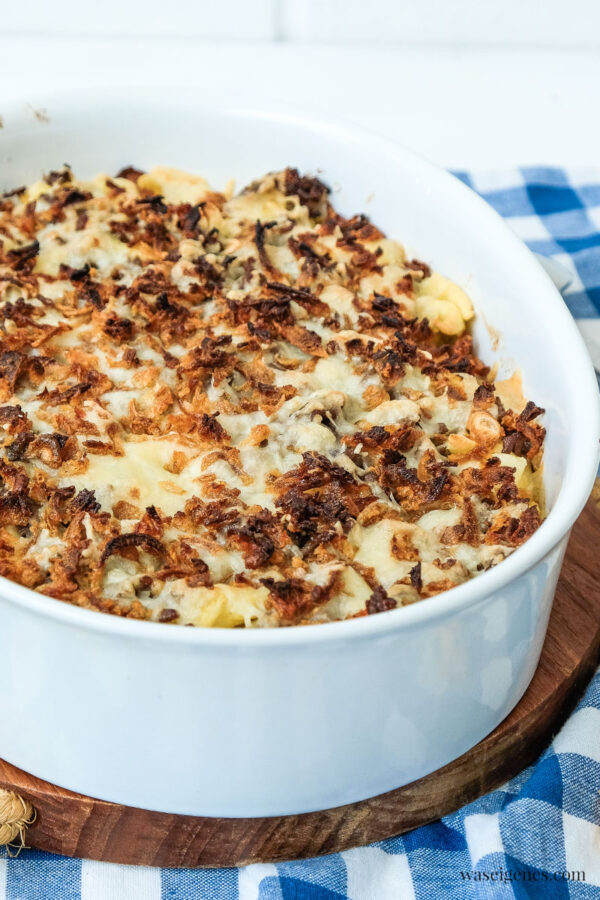Spätzleauflauf mit Hack, Champignons und Röstzwiebeln | was eigenes