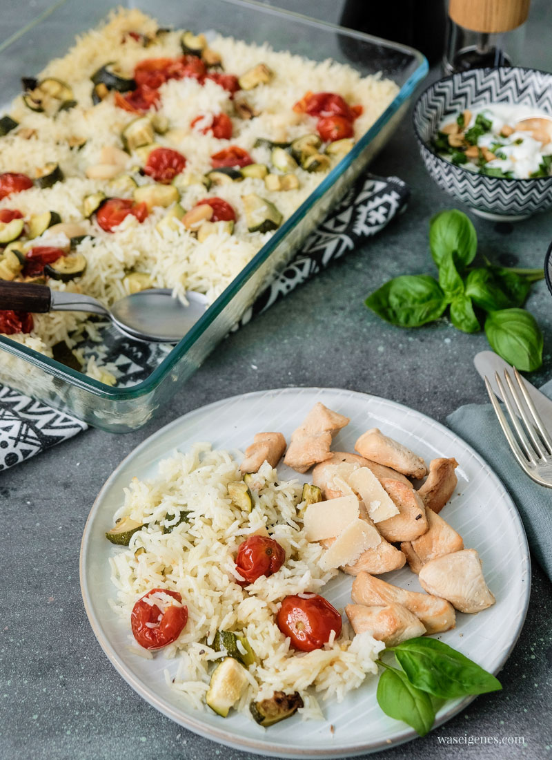 10 Zutaten - ein Gericht: Gebackener Reis mit Kirschtomaten und Zucchini an Sherry-Hähnchen, waseigenes.com 