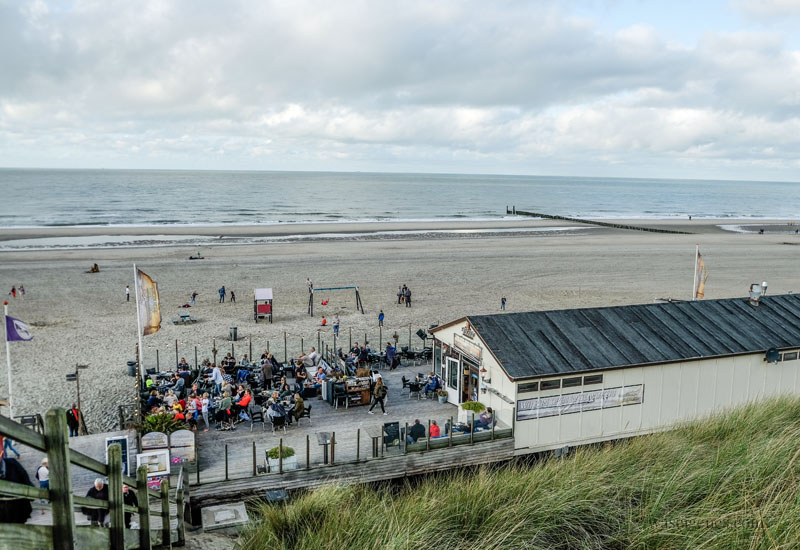 Urlaub in Holland - Domburg - Strandpaviljoen Noordduine (Schelpweg) | gutes Essen, netter Service, toller Strand, waseigenes.com