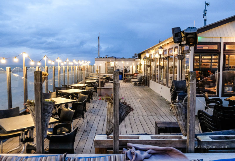 Strandpaviljoen Noordduine - gutes Essen, nettes Personal, gemütliches Restaurant mit großer Terrasse, Urlaub in Holland, waseigenes.com