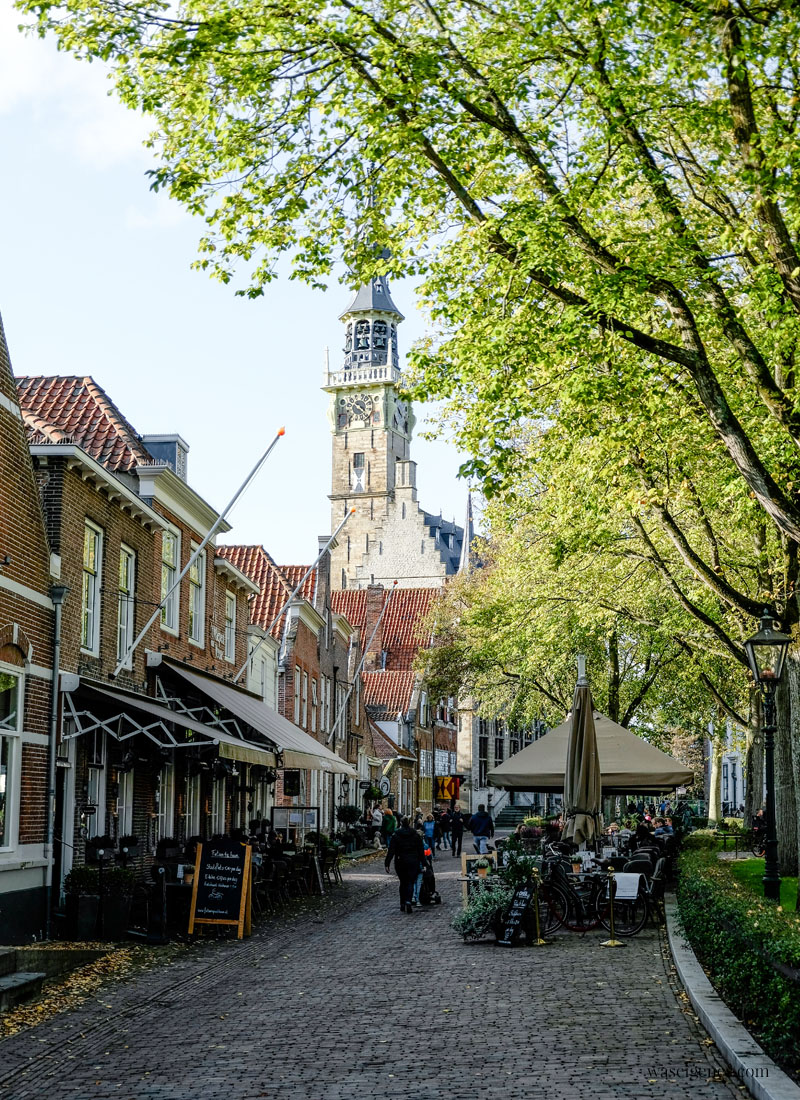 Holland - Niederlande: Veere, hübsches Dörfchen mit historischem Stadtkern in der Provinz Zeeland,  waseigenes.com