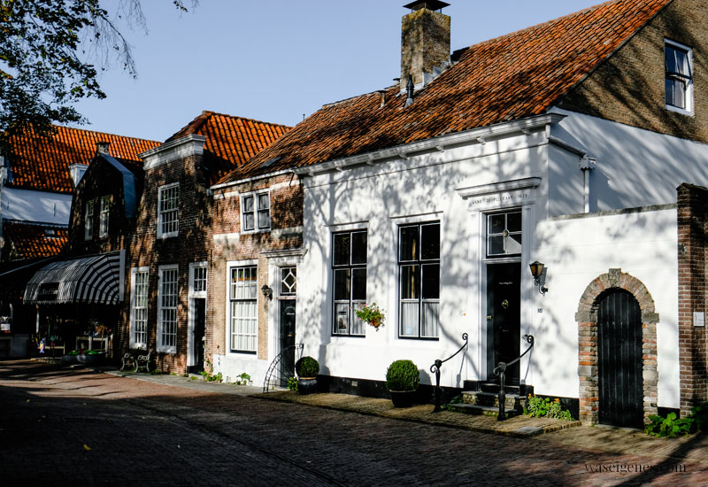 Holland - Niederlande: Veere, hübsches Dörfchen mit historischem Stadtkern in der Provinz Zeeland, waseigenes.com