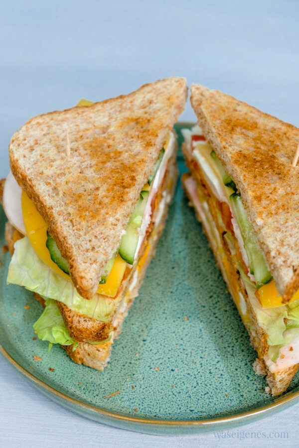 Herzhaft, knackig, frisch aber vor allem schnell Club Sandwich.