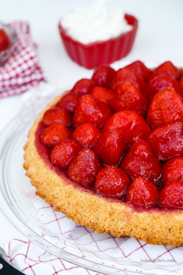 Tortenboden mit Erdbeeren - Mürbeteig Tortenboden