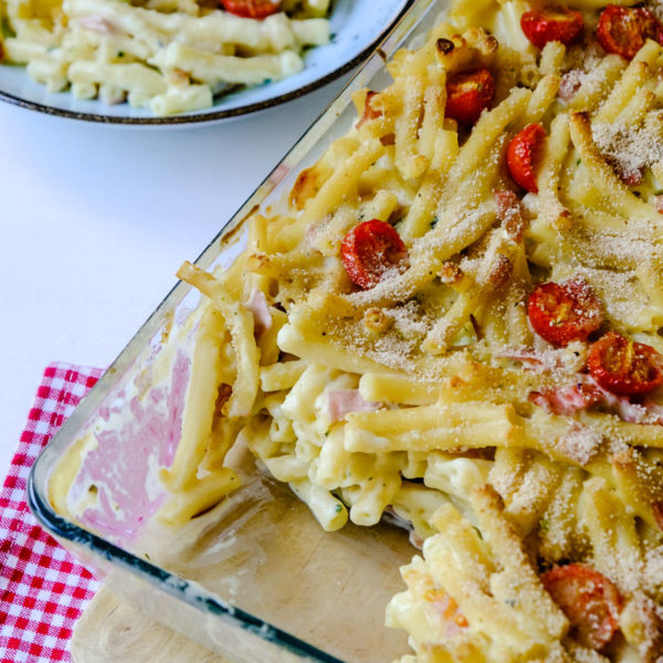 Makkaroni-Auflauf mit Schinken &amp; Gorgonzola - schneller Nudelauflauf