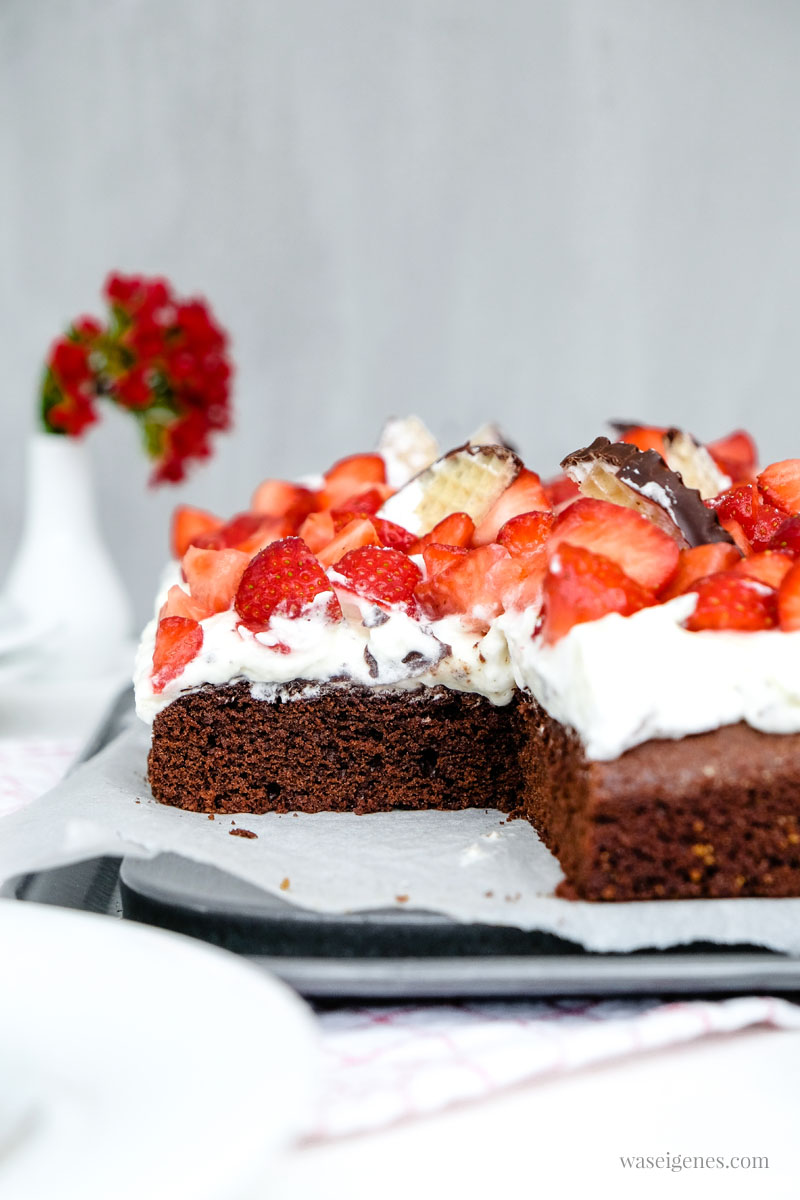 Erdbeer-Schoko-Kuchen mit Schokokuss-Sahne {Rezept}