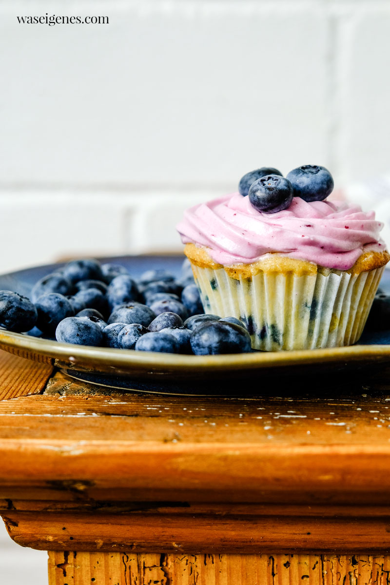 Rezept: Blaubeer Cupcakes mit Kefir und Buttercreme | waseigenes.com