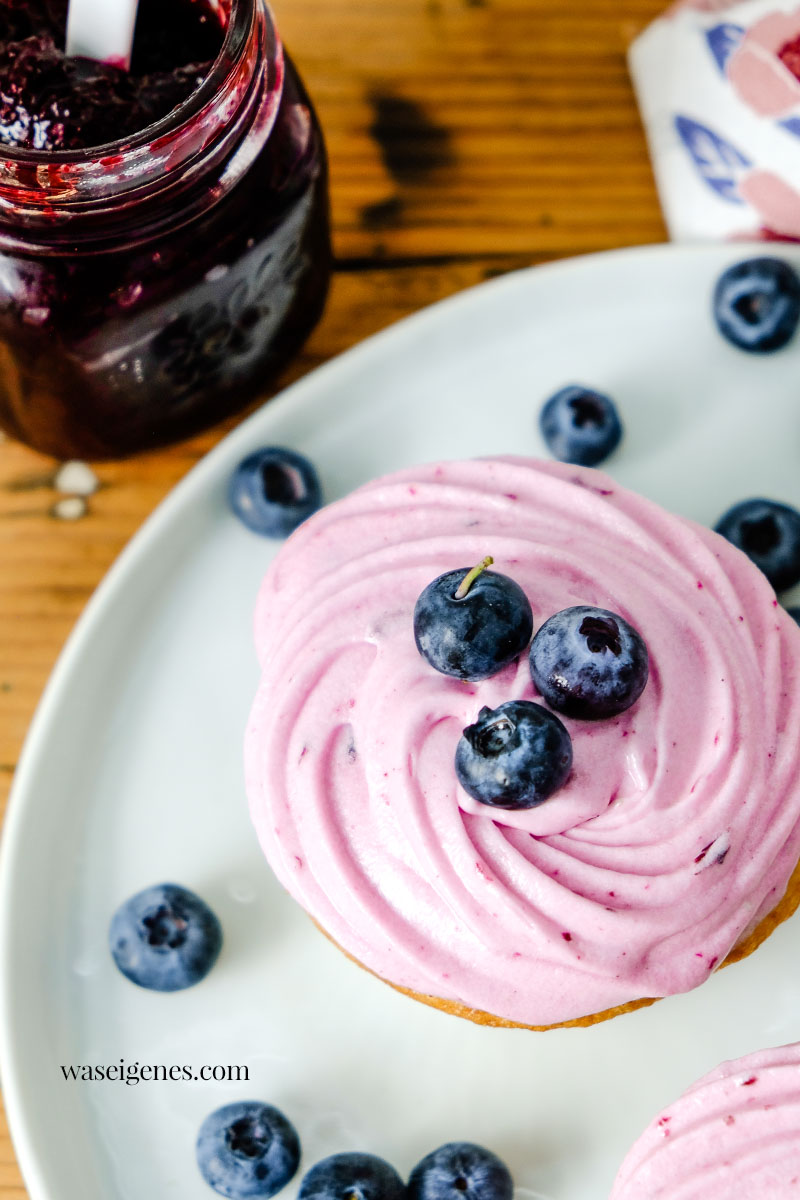 Rezept: Blaubeer Cupcakes mit Kefir und Buttercreme | waseigenes.com