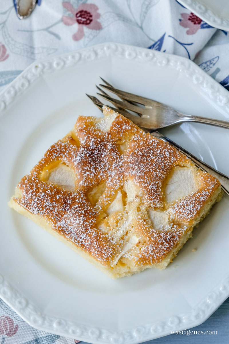 Rezept: Ruck zuck Apfelkuchen vom Blech, schneller Rührteig und saftige Äpfel | waseigenes.com  | Sabine Güllich