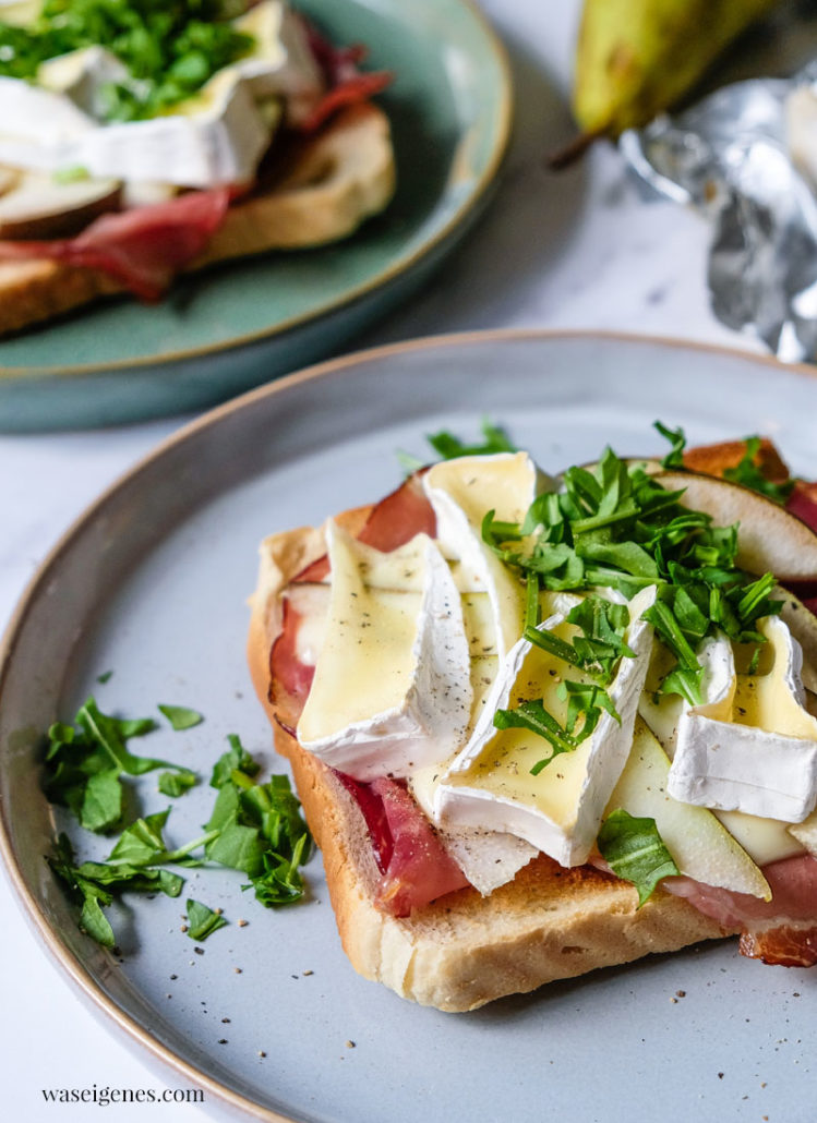 Toast mit Camembert, Birne und Schwarzwälder Schinken | was eigenes