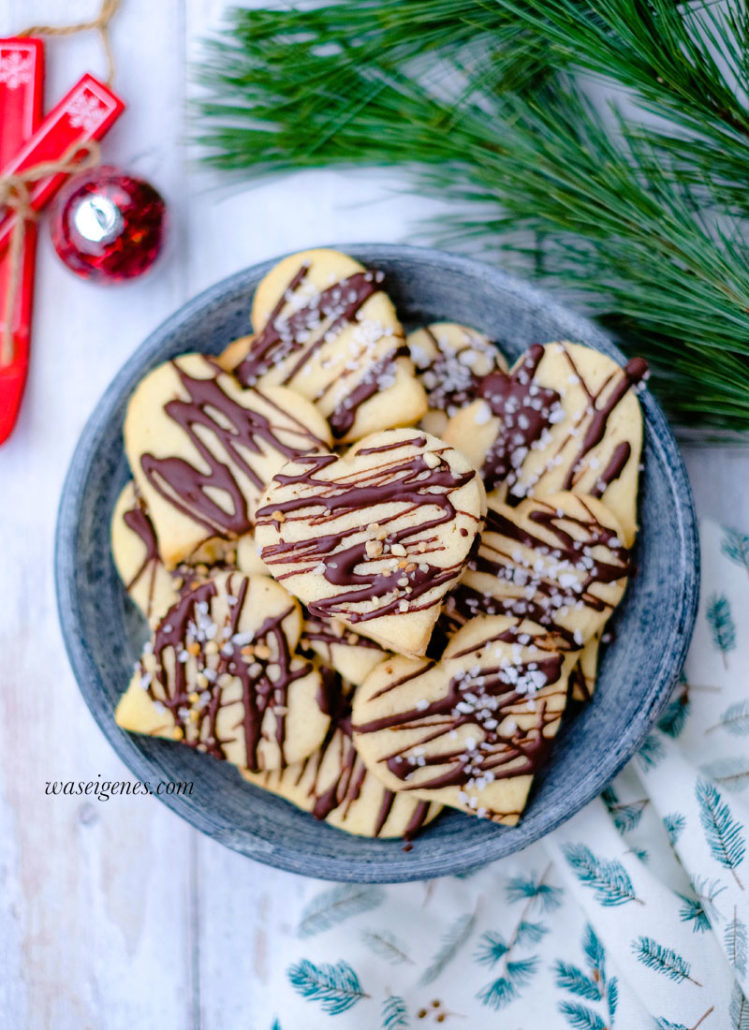Rezept: Grießplätzchen mit Schokolade, Krokant und Hagelzucker | waseigenes.com | Weihnachtsplätzchen