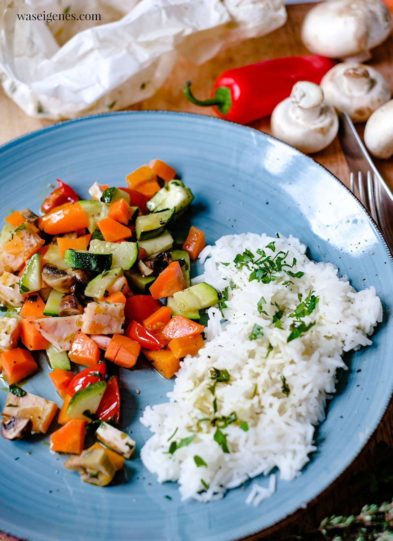 Rezept: Gemüsepäckchen mit Hähnchenbrust und Basmati Reise - schnelles und einfaches Mittagessen | Was koche ich heute? Familienrezepte | waseigenes.com