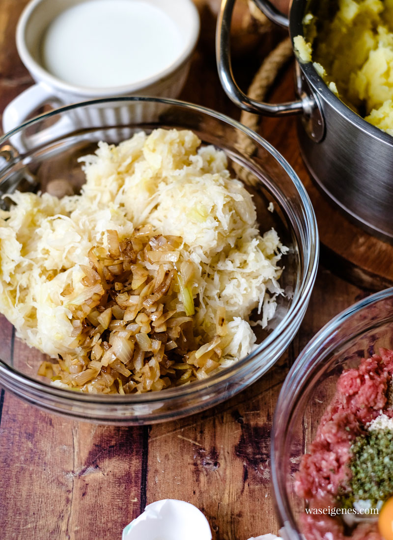 Sauerkraut-Hack-Auflauf mit Kartoffelstampf-Haube | Fix auf dem Tisch | waseigenes.com