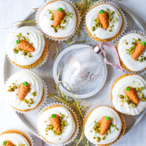 Rezept: Möhren Cupcakes - Möhren Muffins mit Frischkäsehaube, waseigenes.com / Was backe ich heute?