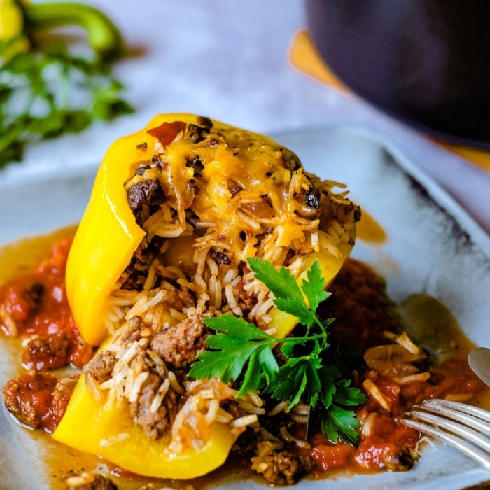 Gefüllte Paprika mit Reis, Hack und Tomatensoße | was eigenes