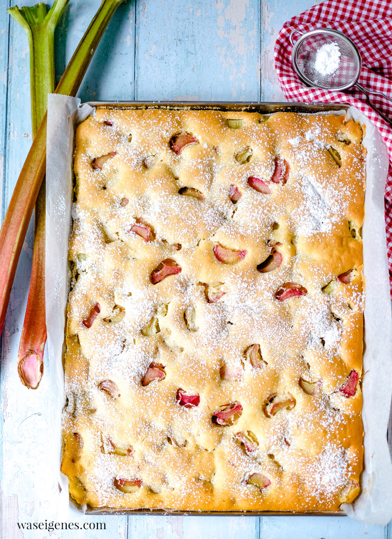 Rhabarberkuchen vom Blech | Kuchenrezept | was eigenes