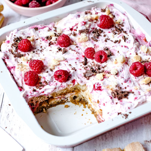 Stracciatella Himbeer Tiramisu! Cremig-fruchtige Nachspeise Stracciatella Himbeer Tiramisu! Cremig-fruchtige Nachspeise