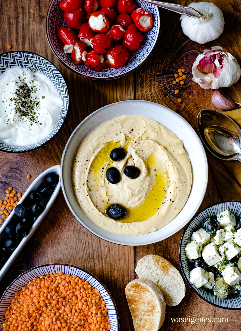 Rezept: Linsen Hummus mit Oliven | Was ist in Hummus drin? Was schmeckt zu Hummus? | waseigenes.com