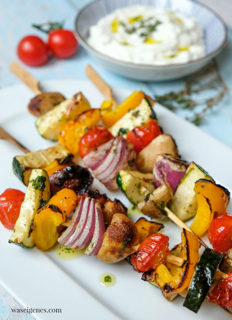 Gemüsespieße mit Knoblauch Dip - Grillrezept | waseigenes.com