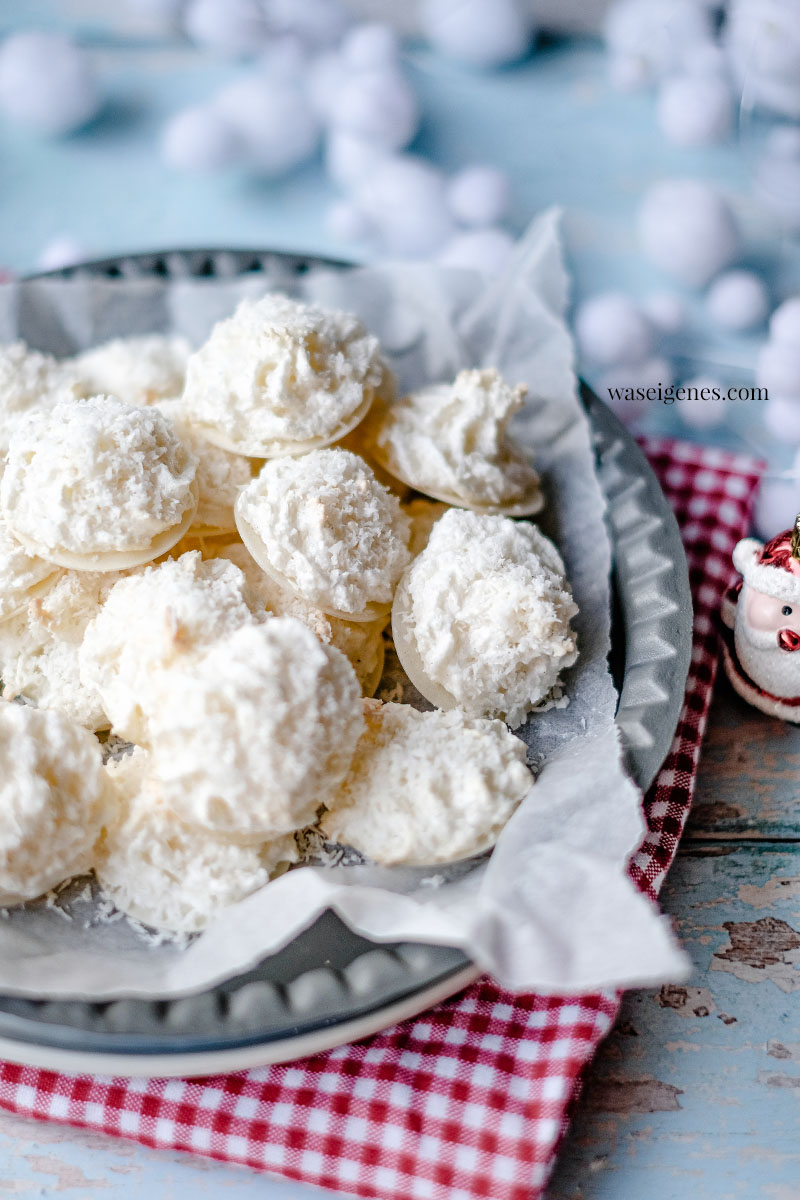 Rezept: Kokosmakronen Weihnachtsplätzchen - Eiweißgebäck mit Kokosflocken | waseigenes.com 