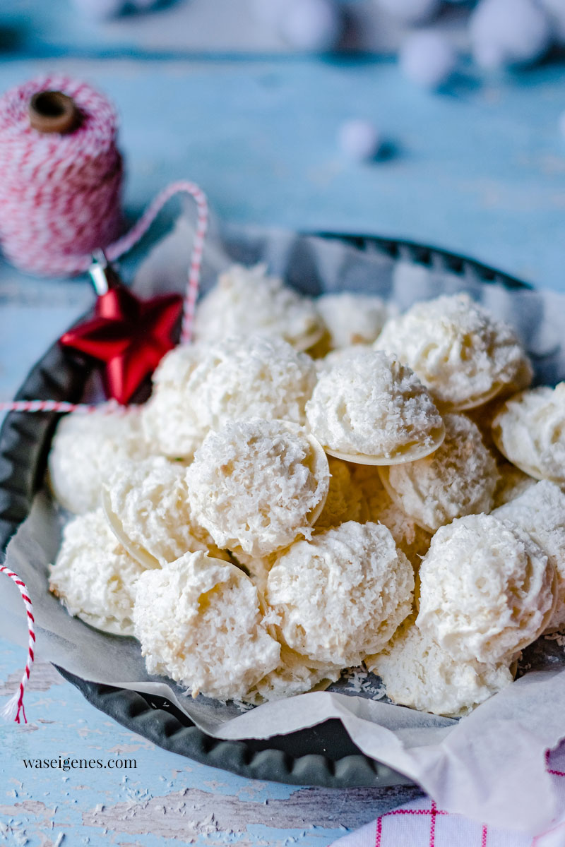 Rezept: Kokosmakronen Weihnachtsplätzchen - Eiweißgebäck mit Kokosflocken | waseigenes.com 