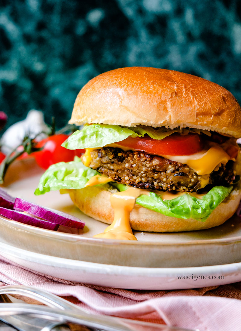 Rezept: Quinoa-Burger | Köstlich-würziger und vegetarischer Burger Pattie aus Quinoa und Kichererbsen | waseigenes.com