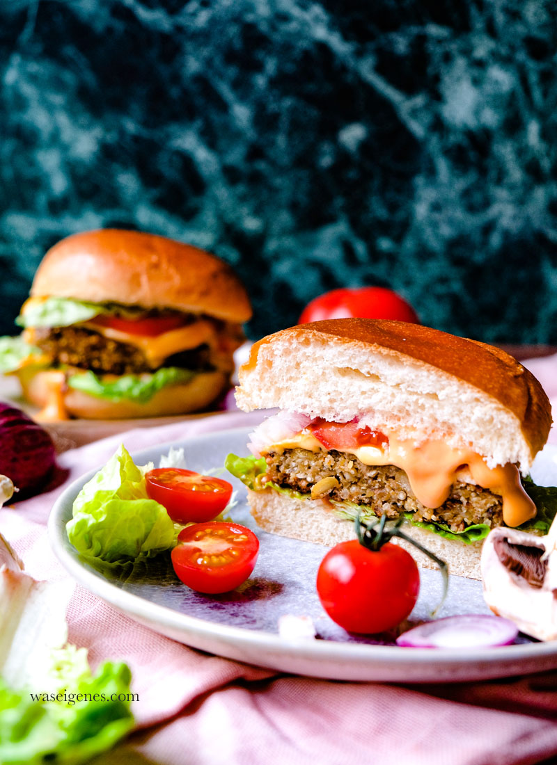 Rezept: Quinoa-Burger | Köstlich-würziger und vegetarischer Burger Pattie aus Quinoa und Kichererbsen | waseigenes.com