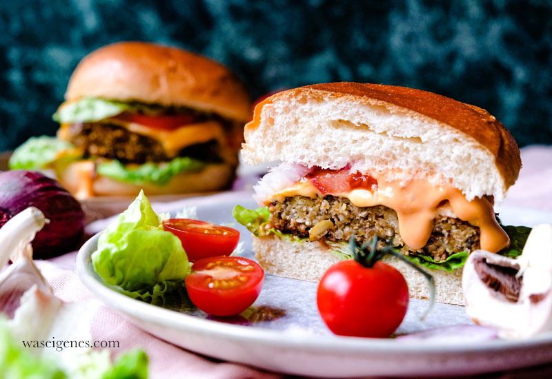 Rezept: Quinoa Burger | Köstlich-würziger und vegetarischer Burger Pattie aus Quinoa und Kichererbsen | waseigenes.com