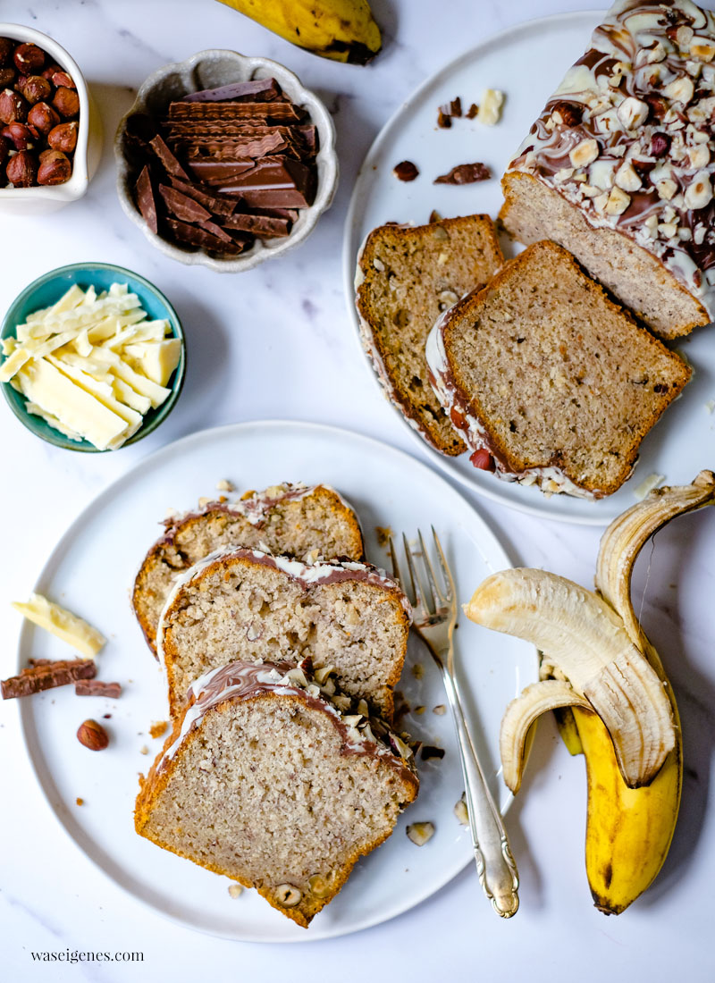 Rezept: Bananen-Nuss-Kuchen mit knackiger Schokoglasur | Saftiger Bananenkuchen mit Haselnüssen | Bananenbrot | waseigenes.com