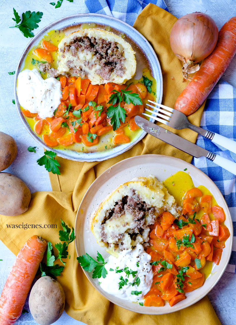 Rezept für eine Kartoffelrolle mit Hack und Möhrengemüse - einfaches und leckeres Mittagessen | #cookingforukraine | #foodblogsforukraine | All we need is Peace | waseigenes.com