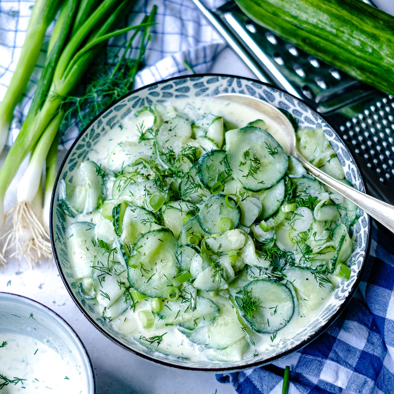 Gurkensalat mit Schmand und frischem Dill | Rezept | waseigenes.com