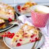 Rezept: Johannisbeer-Käsekuchen mit knusprigen Butterstreusel - köstlicher Sommerkuchen! Was backe ich heute? Einfaches Kuchenrezept | Rezepte für jeden Tag | waseigenes.com