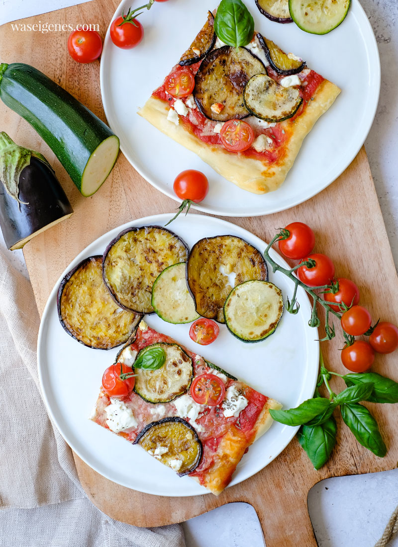 Rezept: Auberginen Zucchini Pizza mit Feta | Mediterrane und vegetarische Gemüsepizza | Ratatouille Pizza | Was koche ich heute? Schnelle und einfache Rezepte für jeden Tag | waseigenes.com