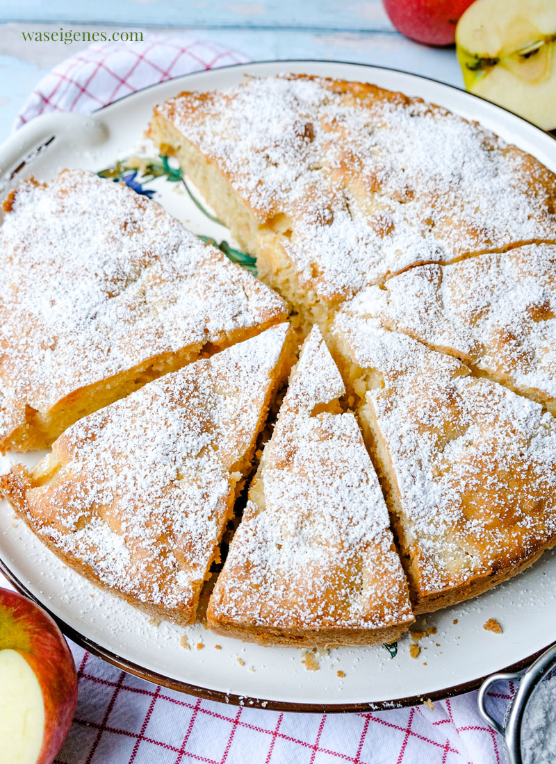 Rezept: Ganz einfacher Apfelkuchen in der Springform gebacken, Was backe ich heute? Einfache und leckere Kuchenrezepte von waseigenes.com