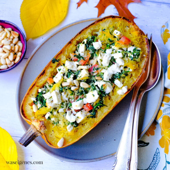 Rezept-Gebackener-Spaghettikuerbis-mit-Blattspinat-und-Feta-aus-dem-Ofen-waseigenes.com