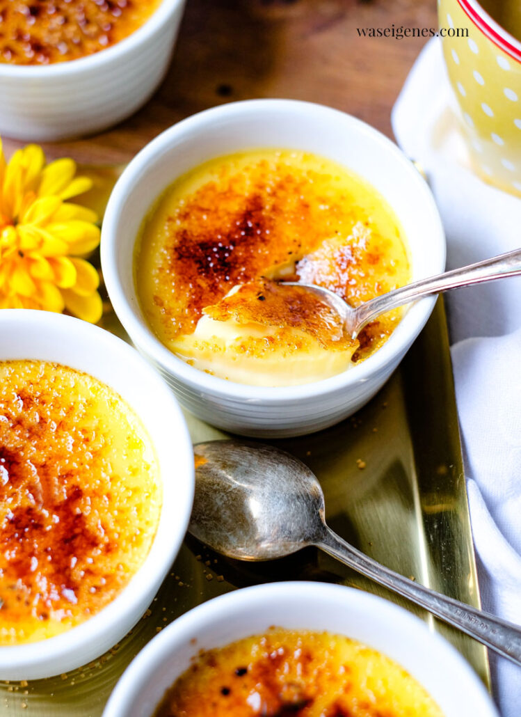 Rezept: Crème Brûlée - einfach mal selber machen. Hier zeige und erkläre ich Euch, wie einfach Crème Brûlée zu machen ist | Nachtisch | Dessert Idee | waseigenes.com