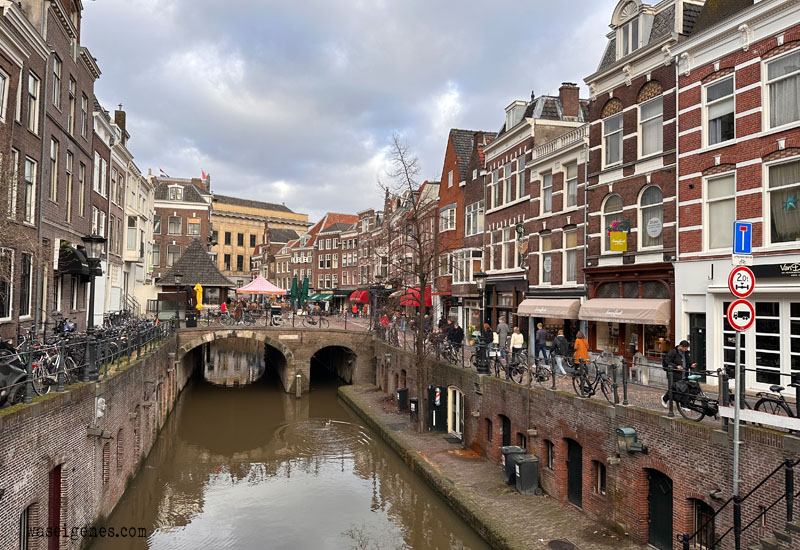 Familienausflug nach Utrecht - Wunderschöne mittelalterliche Altstadt mit hübschen Geschäften und Grachten in der Mitte Hollands | waseigenes.com | Fischmarkt