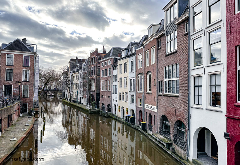 Familienausflug nach Utrecht - Wunderschöne mittelalterliche Altstadt mit hübschen Geschäften und Grachten in der Mitte Hollands | waseigenes.com | Oudegracht