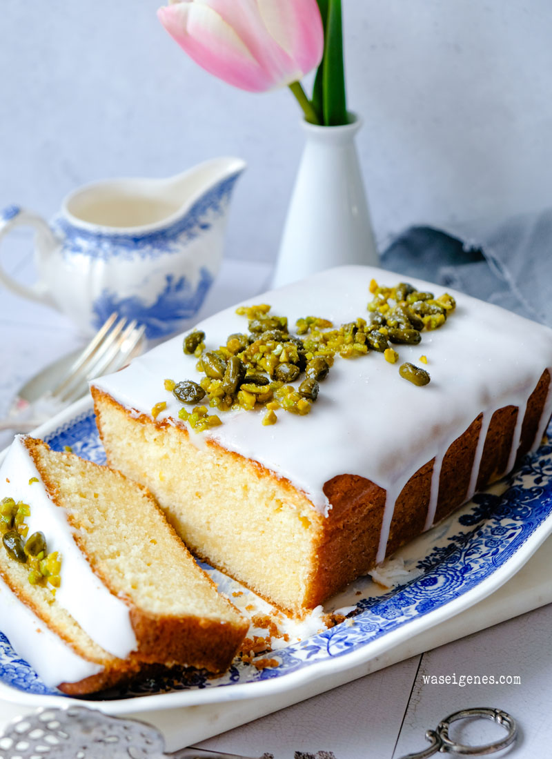 Rezept: Zitronen-Mascarpone-Kuchen | Ganz einfacher Kastenkuchen mit Mascarpone und Zitrone. Wunderbar fluffig und soft mit einem köstlichen Zitronenaroma | Was backe ich heute? | waseigenes.com