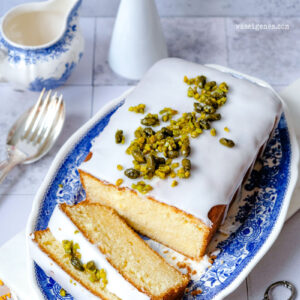 Rezept: Zitronen-Mascarpone-Kuchen | Ganz einfacher Kastenkuchen mit Mascarpone und Zitrone. Wunderbar fluffig und soft mit einem köstlichen Zitronenaroma | Was backe ich heute? | waseigenes.com